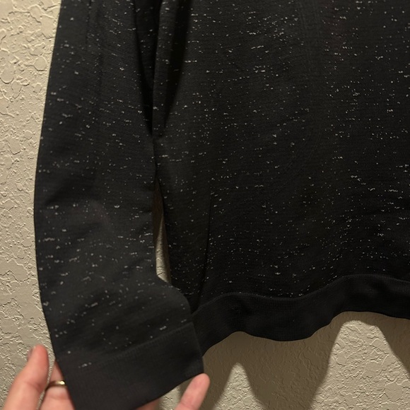 Lululemon Athletica Black Speckled Long Sleeve - Picture 3 of 7